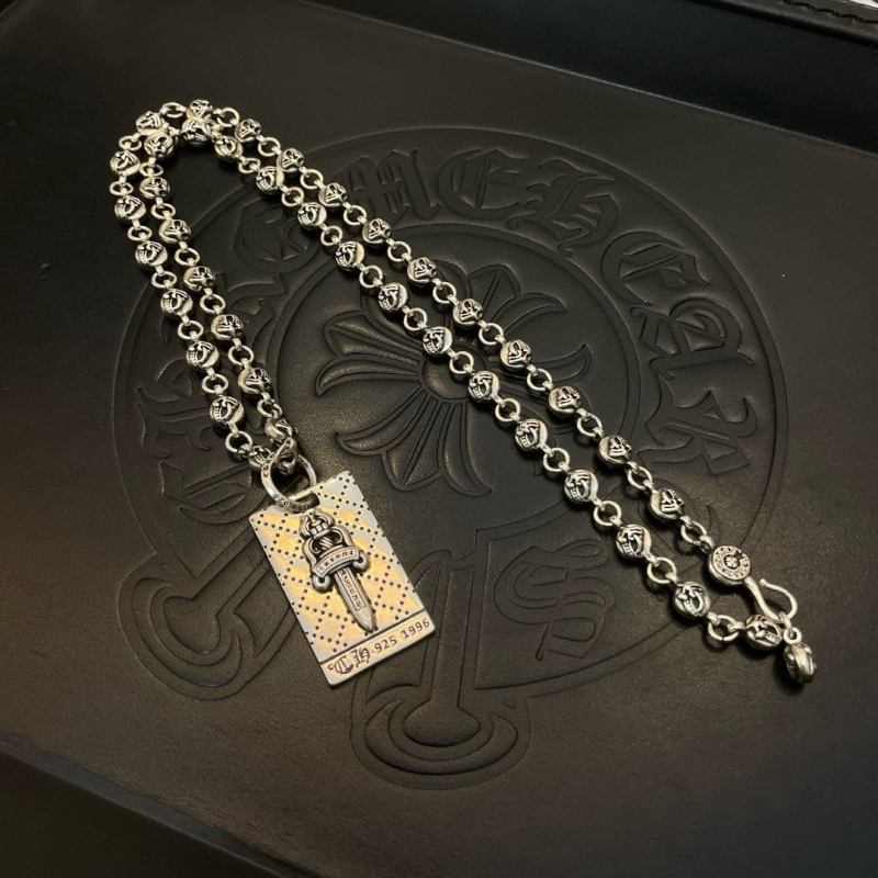 Ch*0me He**ts necklaces
